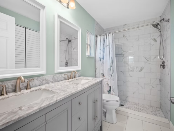 Beachside Retreat 4-Bedroom Home Rental - Your Perfect Island Getaway